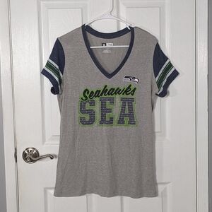 Seattle‎ Seahawks Embellished NFL Football V-Neck Women's T-Shirt Size Large